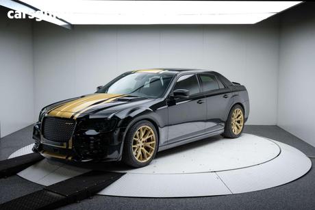 Black 2019 Chrysler 300 Sedan Srt