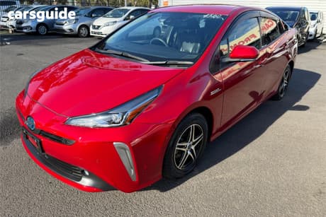 Red 2020 Toyota Prius Hatch 4WD