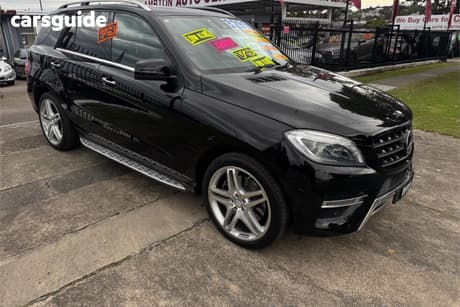 Black 2013 Mercedes-Benz ML500 Wagon (4X4)