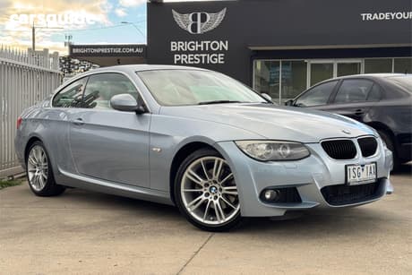 Blue 2011 BMW 320D Coupe 20D