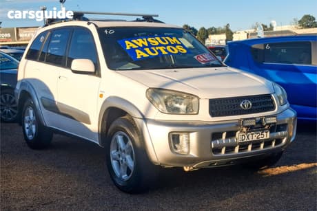 White 2001 Toyota RAV4 Wagon Cruiser (4X4)