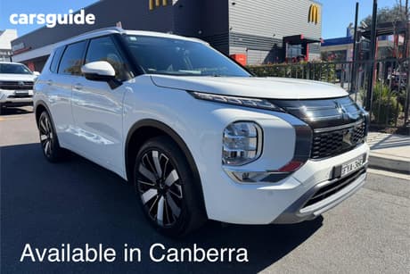 White 2025 Mitsubishi Outlander Wagon Exceed 5 Seat (Awd)
