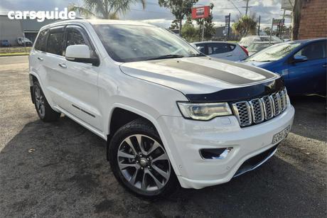 White 2017 Jeep Grand Cherokee Wagon Overland (4X4)