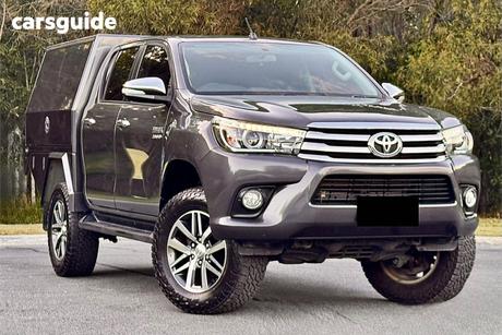 Grey 2017 Toyota Hilux Dual Cab Utility Sr5 (4X4)