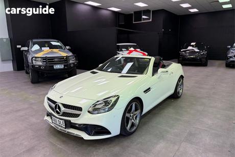 White 2018 Mercedes-Benz SLC200 Roadster 200