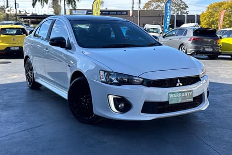 White 2017 Mitsubishi Lancer Sedan Es Sport