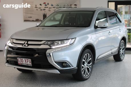 Silver 2016 Mitsubishi Outlander Wagon Ls (4X4)