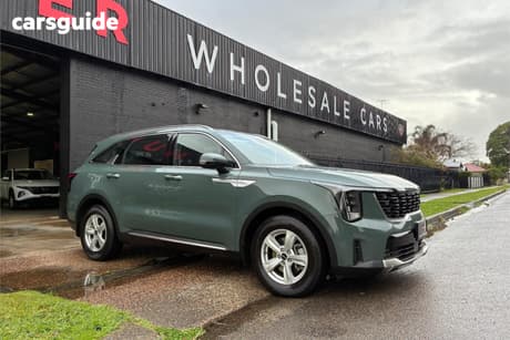 Green 2024 Kia Sorento Wagon S 7 Seat