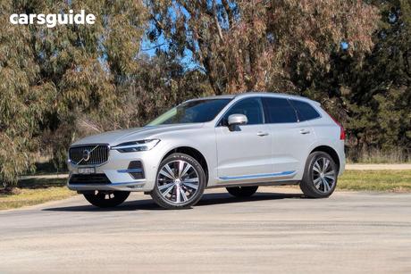 Silver 2023 Volvo XC60 Wagon Ultimate B5 Bright Mhev