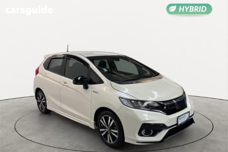 White 2018 Honda Fit Hatch HYBRID S HONDA SENSING