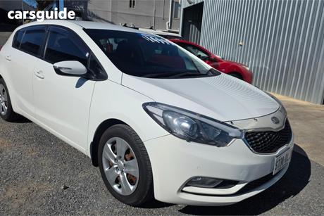 White 2014 Kia Cerato Hatchback S
