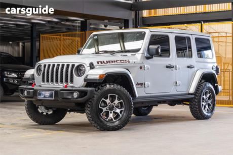 Silver 2023 Jeep Wrangler Unlimited Hardtop Rubicon (4X4)