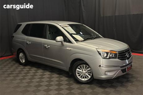 Silver 2016 Ssangyong Stavic Wagon