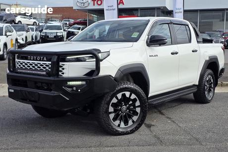 White 2025 Toyota Hilux Double Cab Pick Up Sr5 48V (4X4)