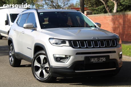 Grey 2018 Jeep Compass Wagon Limited (4X4)