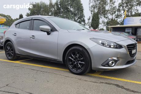 Silver 2016 Mazda 3 Hatchback Maxx