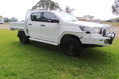 White 2019 Toyota Hilux Double Cab Chassis Sr (4X4)