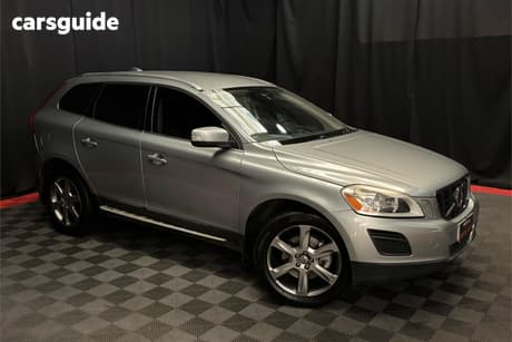 Silver 2012 Volvo XC60 Wagon T5