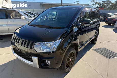 Black 2015 Mitsubishi Delica SUV DIESEL