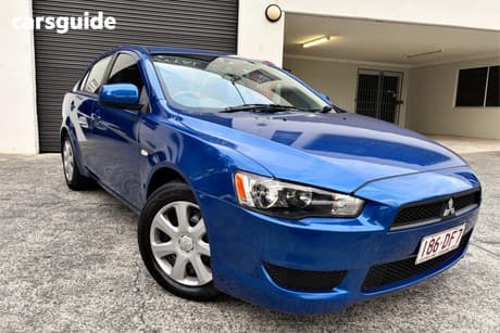 Blue 2011 Mitsubishi Lancer Sedan Es