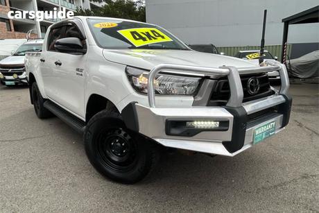White 2022 Toyota Hilux Double Cab Pick Up Sr (4X4)
