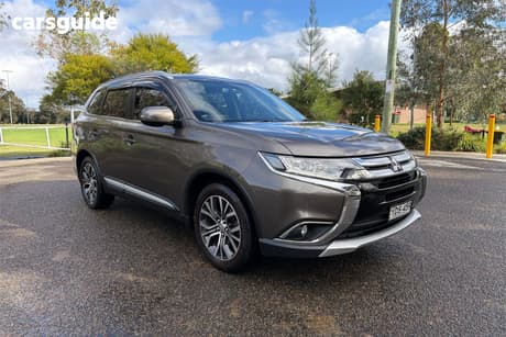 Bronze 2015 Mitsubishi Outlander Wagon Xls (4X4)