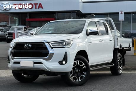 White 2023 Toyota Hilux Double Cab Chassis Sr5 (4X4)