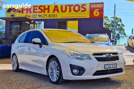 White 2013 Subaru Impreza Hatchback 2.0I-S (Awd)