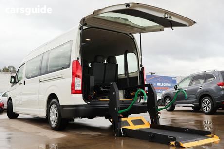White 2021 Toyota HiAce Bus Slwb Commuter (12 Seats)