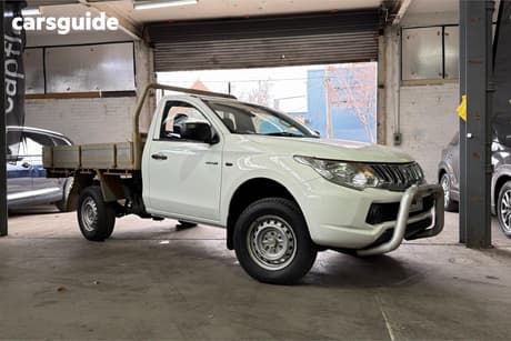 White 2015 Mitsubishi Triton Cab Chassis Glx