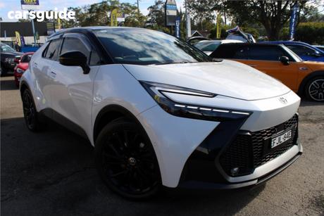 Black 2024 Toyota C-HR Wagon Gr-Sport Hybrid