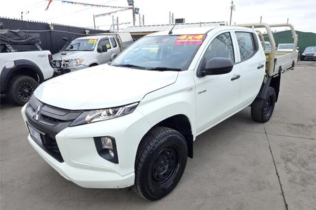 White 2019 Mitsubishi Triton Double Cab Chassis Glx Adas (4X4)
