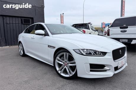 White 2019 Jaguar XE Sedan 20T (147Kw) R-Sport