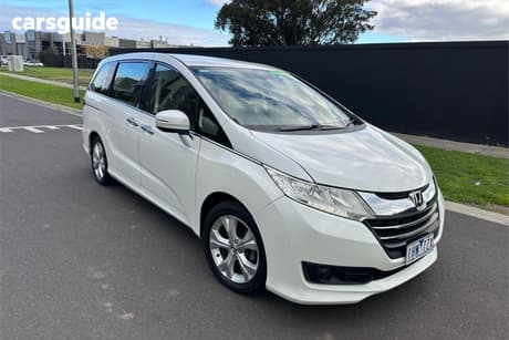 White 2016 Honda Odyssey Wagon Vti
