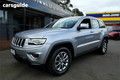 Silver 2016 Jeep Grand Cherokee Wagon Laredo (4X2)