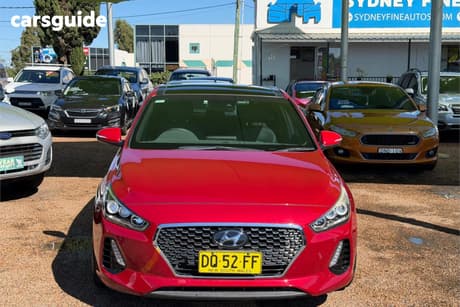 Red 2017 Hyundai I30 Hatchback Sr Premium