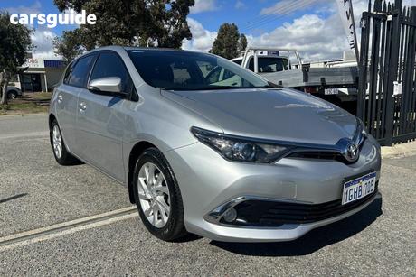 Silver 2017 Toyota Corolla Hatchback Ascent Sport