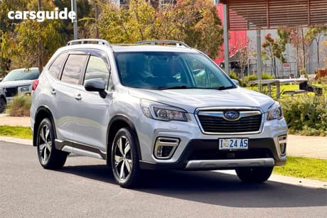 Silver 2018 Subaru Forester Wagon 2.5I-S (Awd)