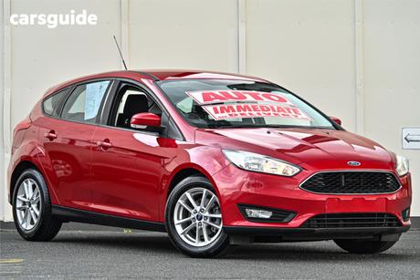 Red 2015 Ford Focus Hatchback Trend