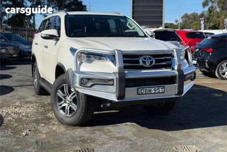 White 2015 Toyota Fortuner Wagon Gxl
