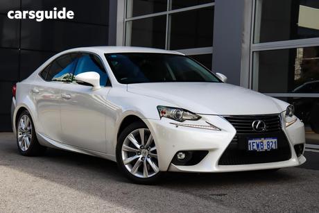 White 2015 Lexus IS350 Sedan Luxury
