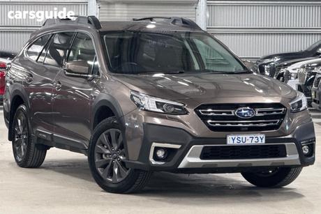 Bronze 2024 Subaru Outback Wagon Awd