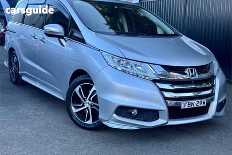 Silver 2016 Honda Odyssey Wagon Vti-L