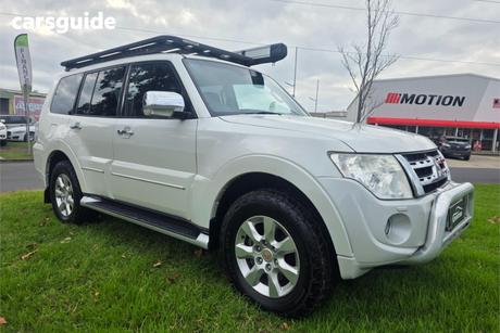 White 2012 Mitsubishi Pajero Wagon Glx Lwb (4X4)