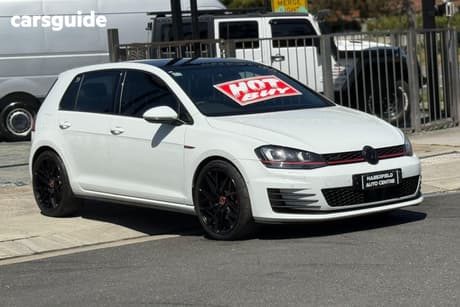 White 2017 Volkswagen Golf Hatchback Gti