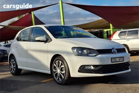 White 2015 Volkswagen Polo Hatchback 66 Tsi Trendline