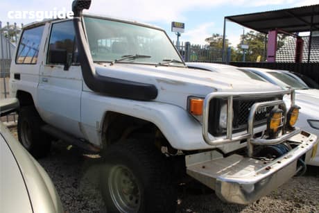 White 1989 Toyota Landcruiser OtherCar (4X4)