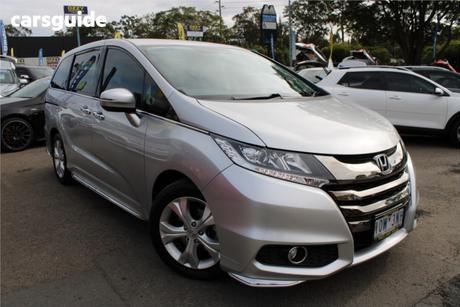 Silver 2019 Honda Odyssey Wagon Vti
