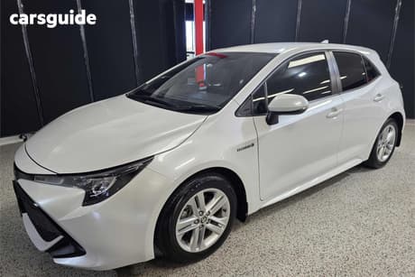 White 2020 Toyota Corolla Hatchback Ascent Sport (Hybrid)