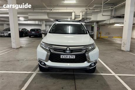 White 2017 Mitsubishi Pajero Sport Wagon Exceed (4X4) 7 Seat
